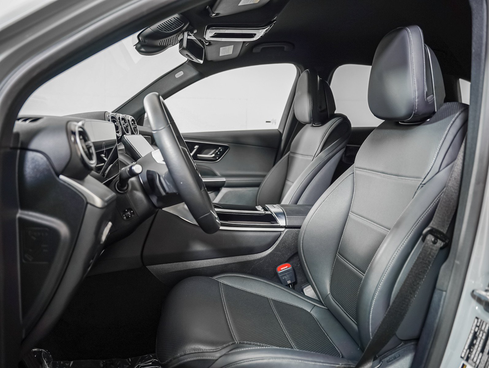 Certified 2026 Mercedes-Benz GLC 300 image 12