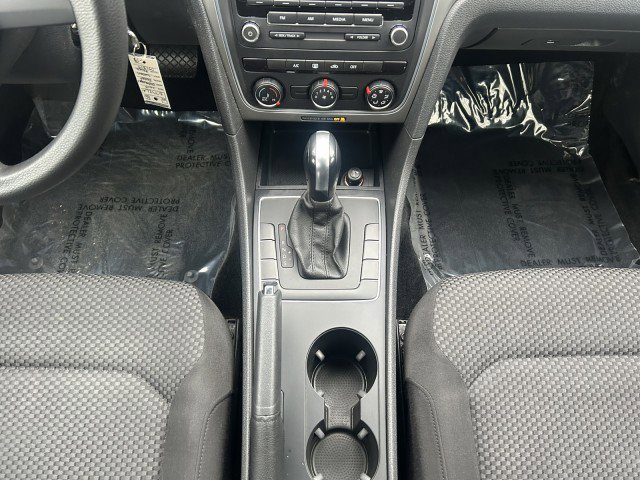 Used 2015 Volkswagen Passat 1.8T S image 15