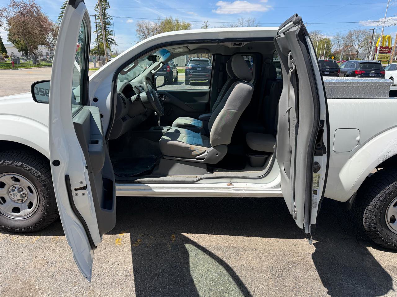 Used 2013 Nissan Frontier S RWD image 12