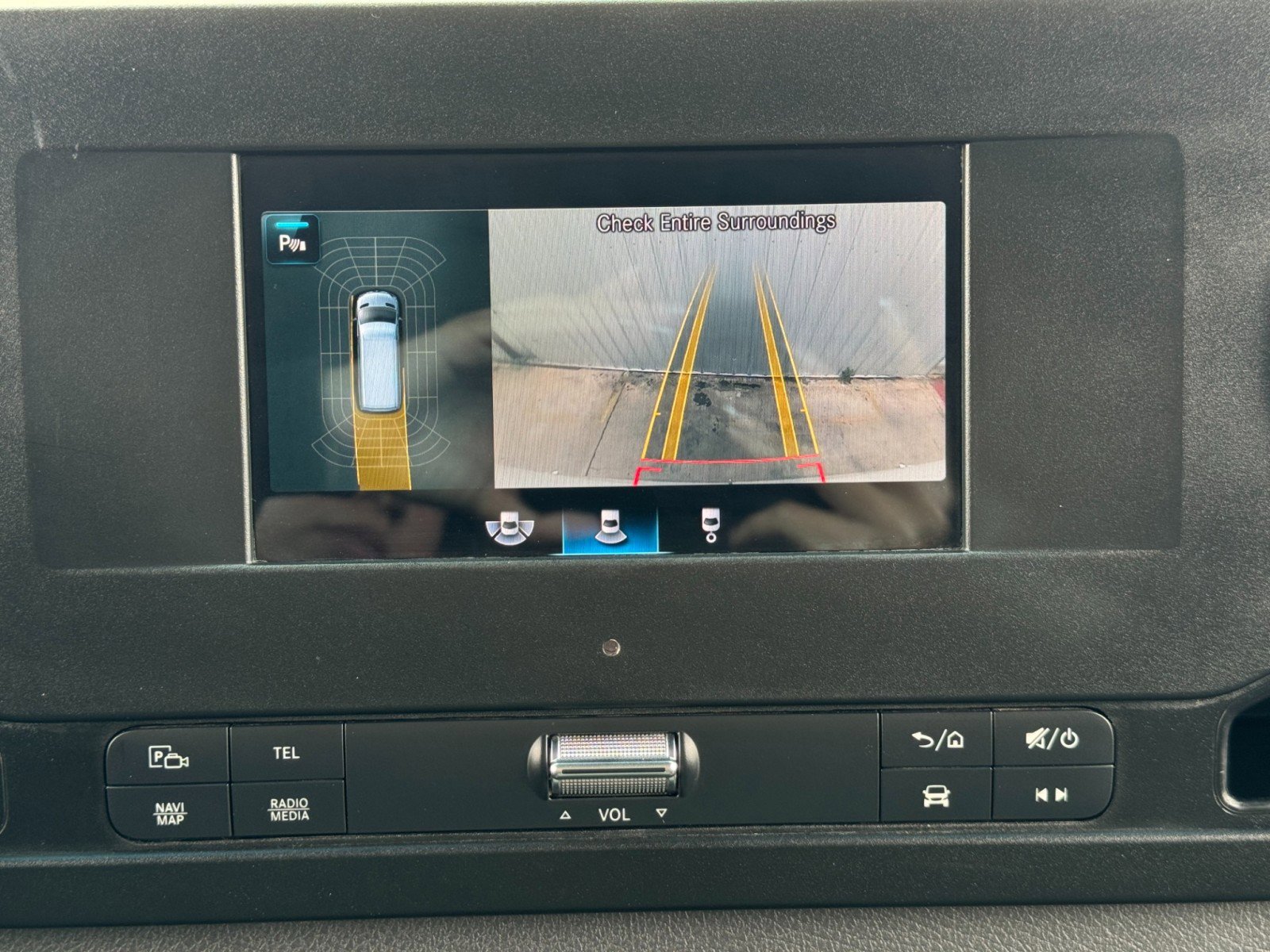 Used 2020 Mercedes-Benz Sprinter 3500 w/ Windows All Around Package image 30