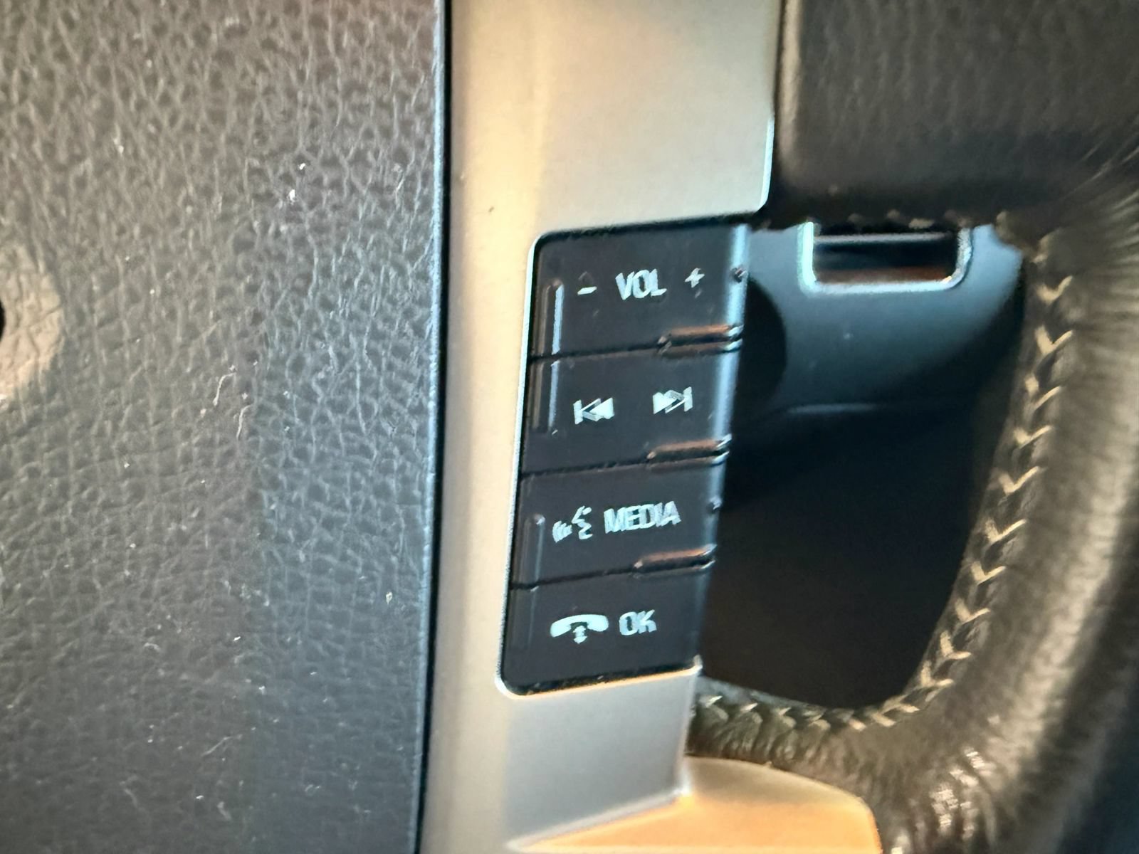 Used 2009 Ford Flex SEL FWD image 17