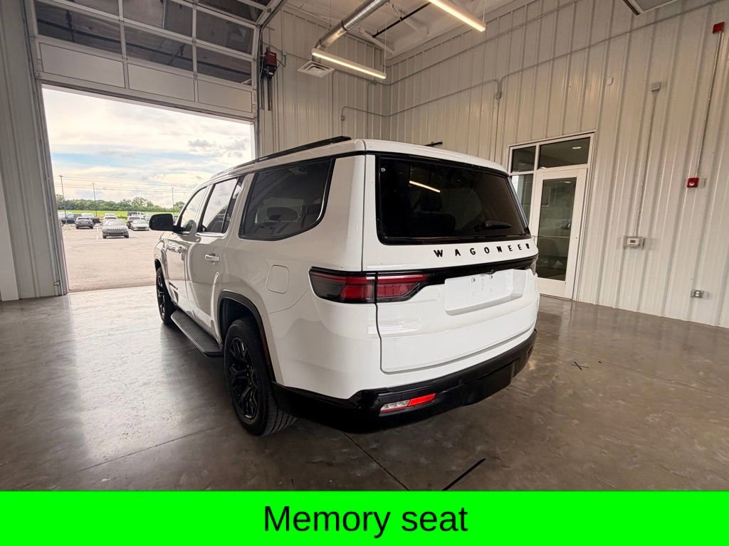 Used 2025 Jeep Wagoneer Series II AWD/4WD image 8
