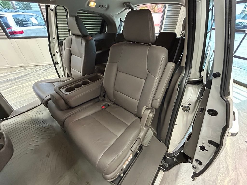 Used 2016 Honda Odyssey Touring image 9