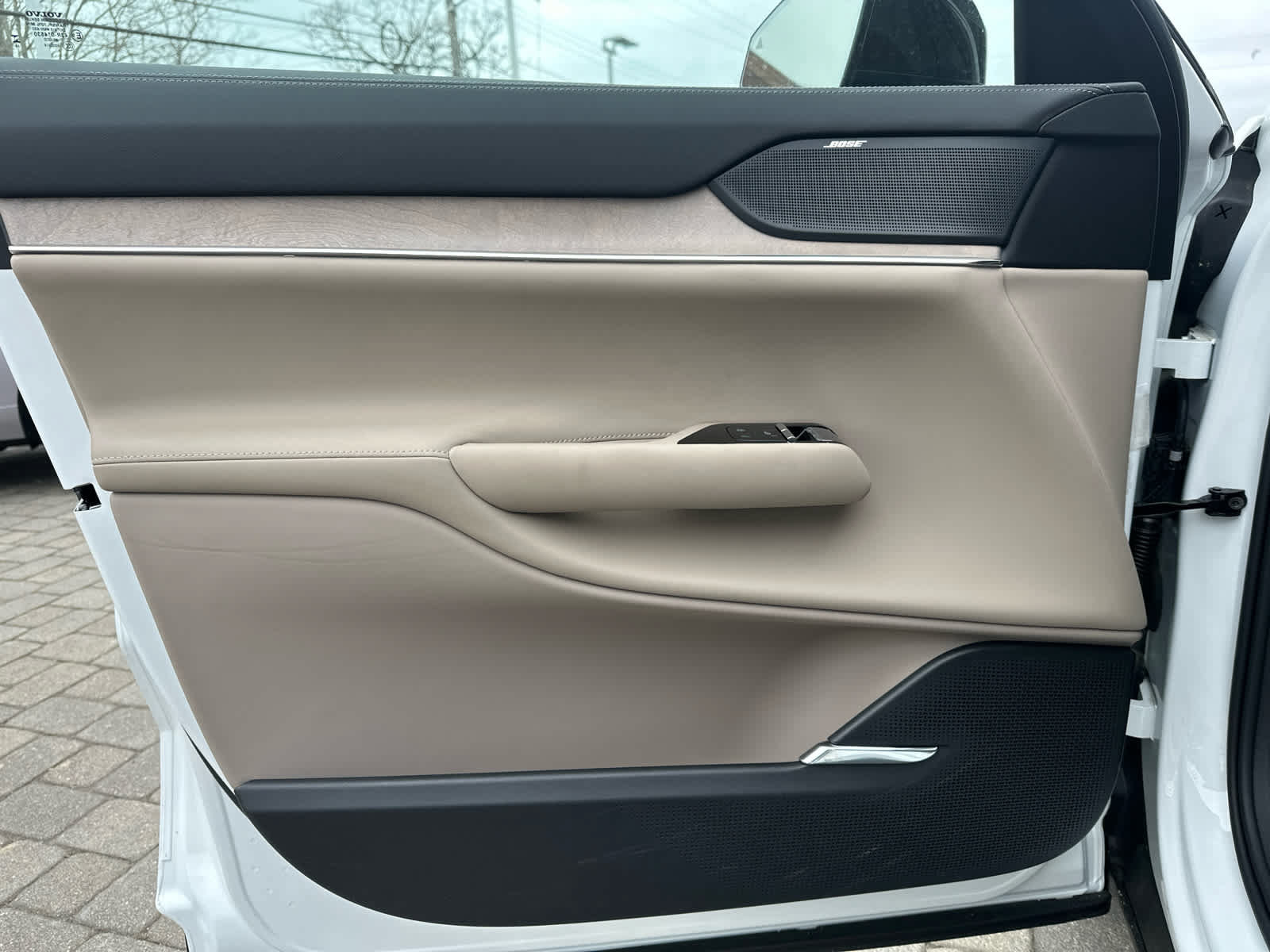New 2026 Volvo EX90 Plus AWD/4WD image 8