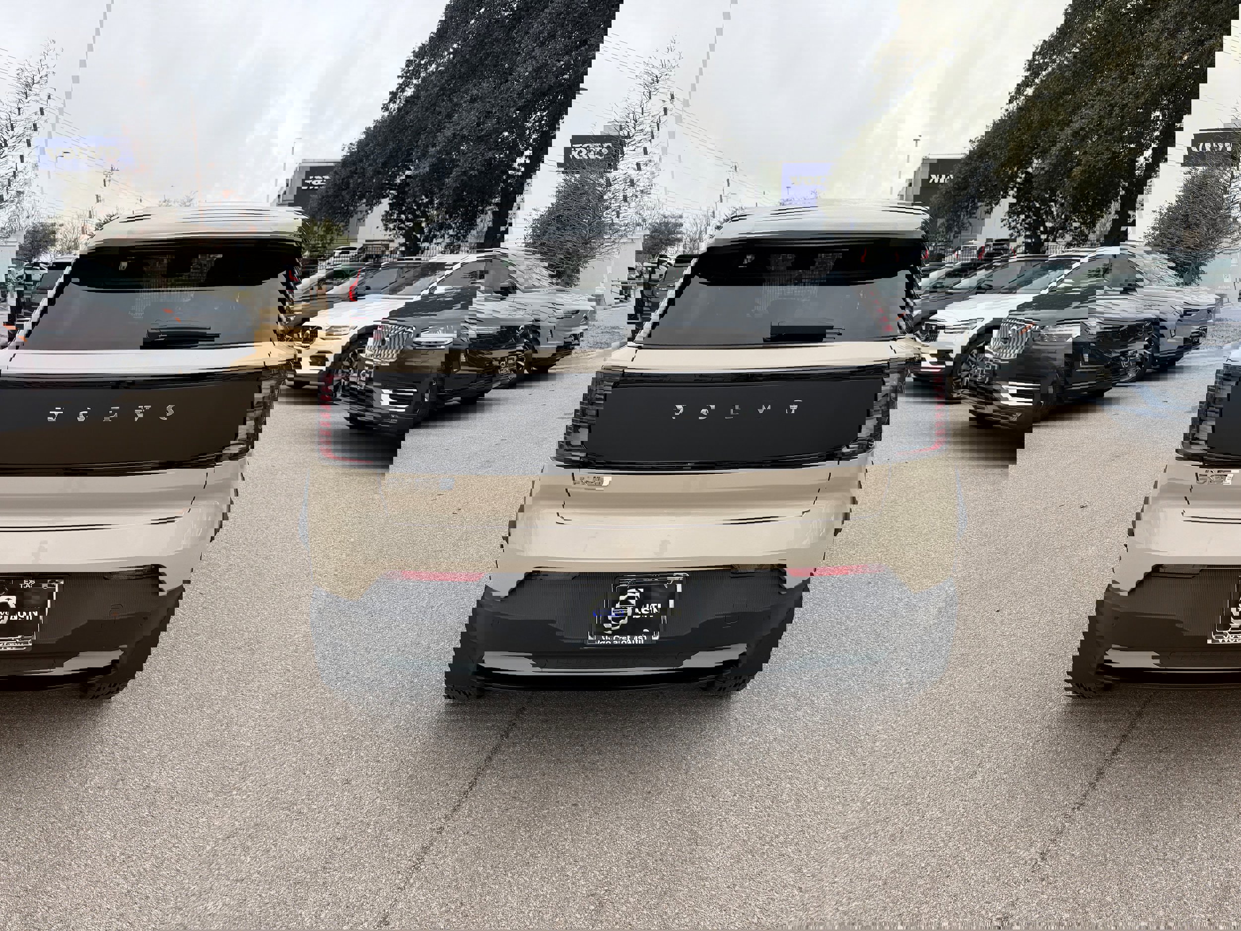 New 2026 Volvo EX30 Cross Country Ultra w/ Protection Package Premier image 5