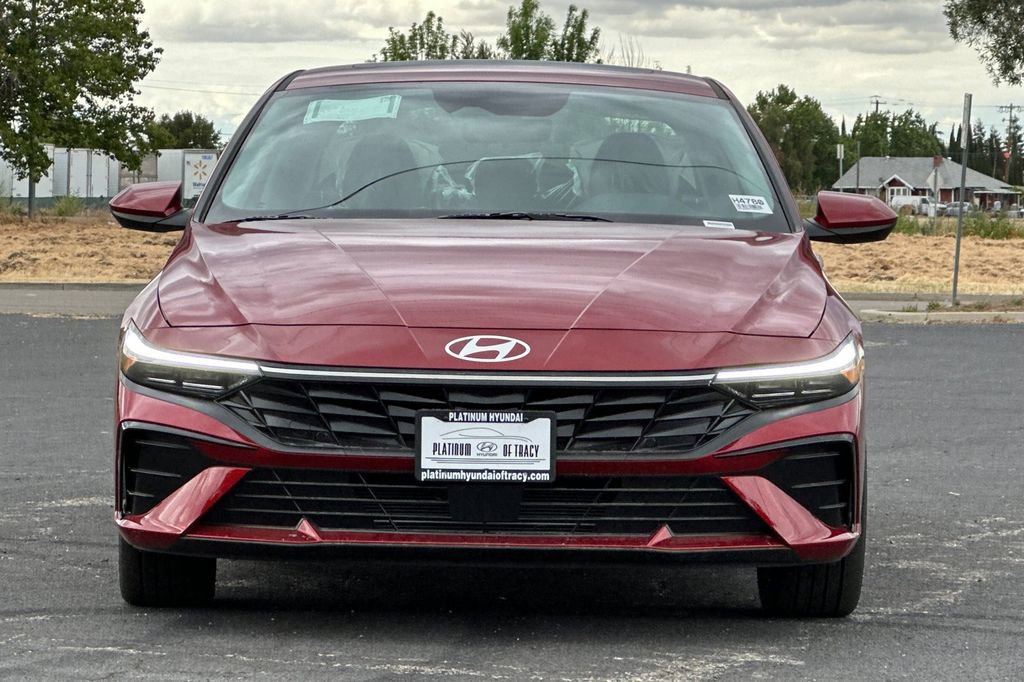 New 2025 Hyundai Elantra SEL image 6