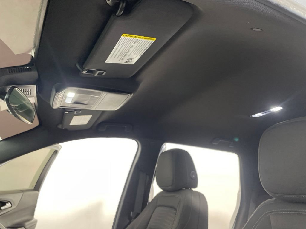 Used 2025 Chevrolet Equinox LT AWD/4WD image 18
