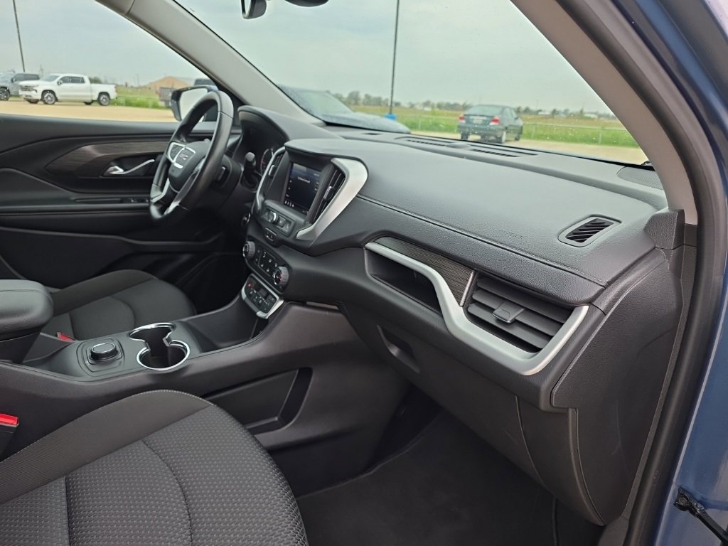 Used 2024 GMC Terrain SLE image 14