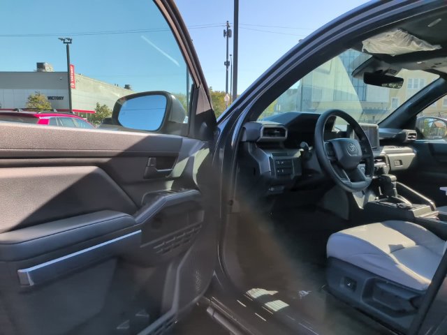 Used 2026 Toyota Tacoma SR5 AWD/4WD image 11