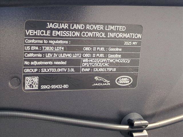 Used 2025 Land Rover Range Rover SE AWD/4WD image 28