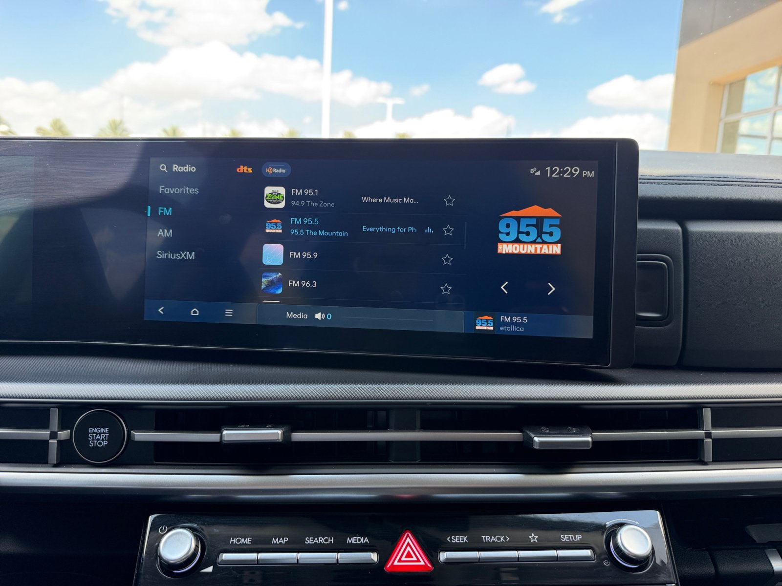 Certified 2025 Hyundai Santa Fe XRT AWD/4WD image 12
