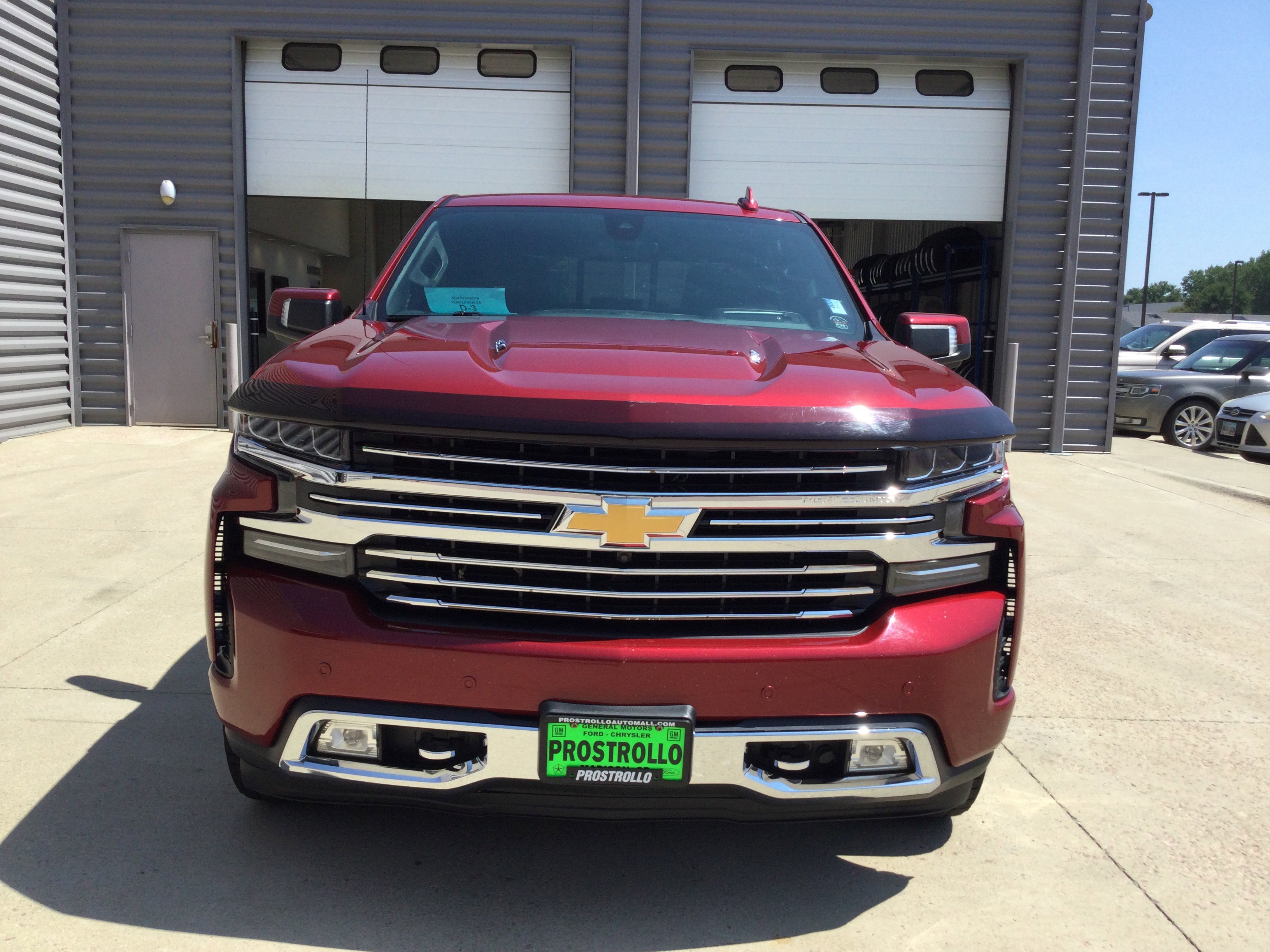 Used 2019 Chevrolet Silverado 1500 High Country w/ Technology Package image 3
