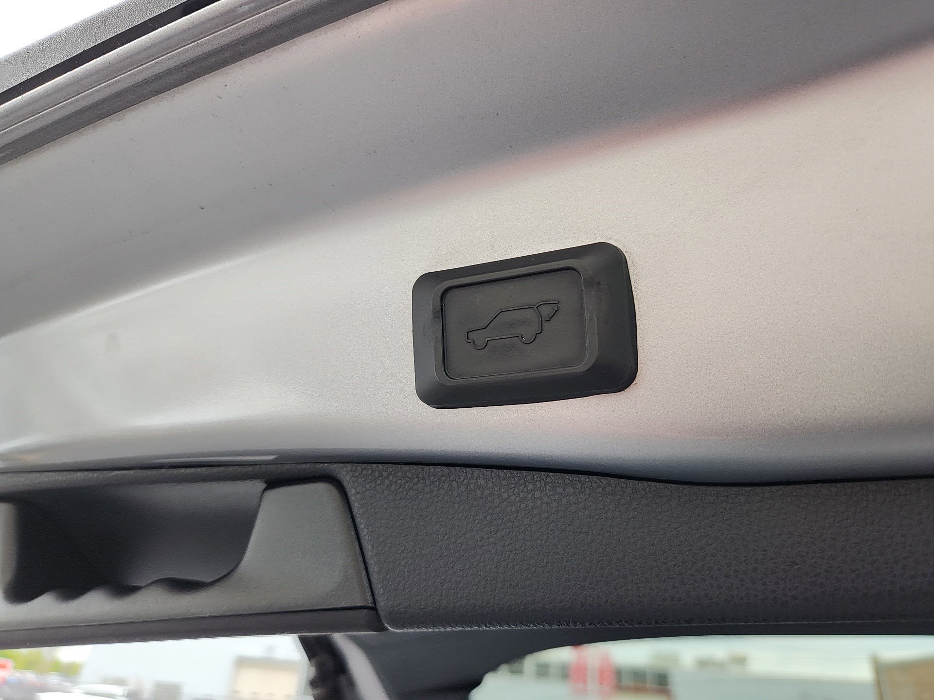 Used 2019 Toyota RAV4 XLE w/ Convenience Package AWD/4WD image 30