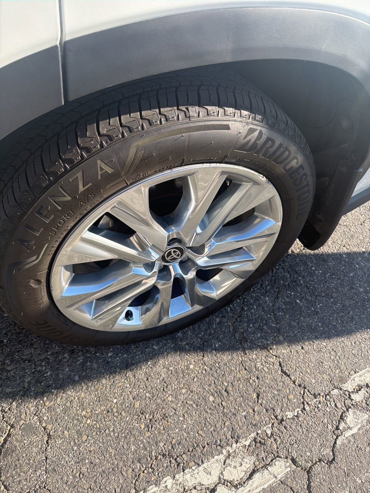 New 2026 Toyota Highlander Limited AWD/4WD image 3