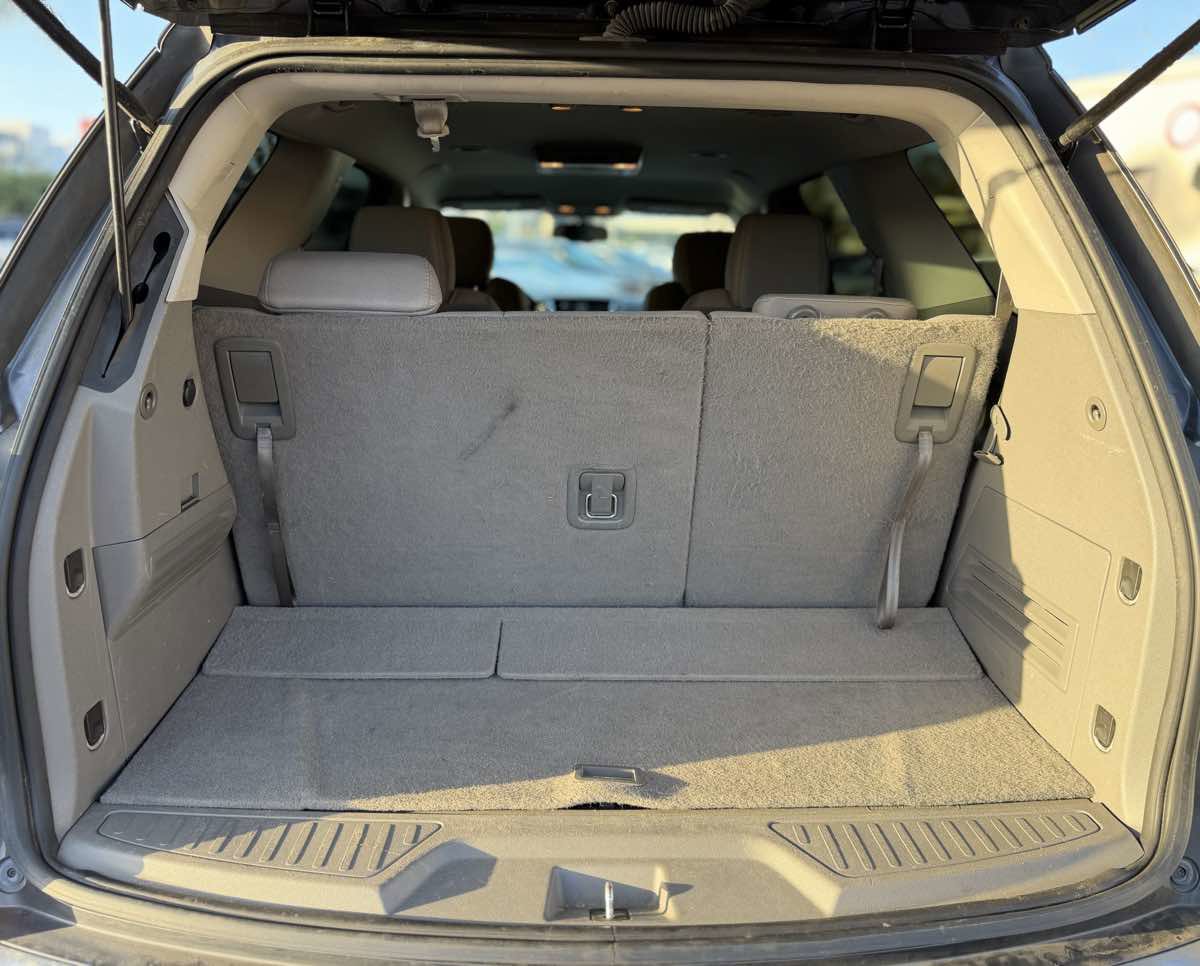 Used 2014 GMC Acadia SLE image 12