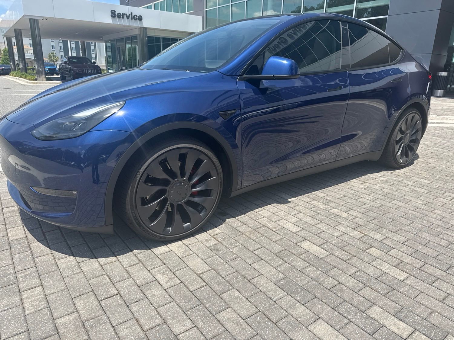 Used 2023 Tesla Model Y Performance AWD/4WD image 32