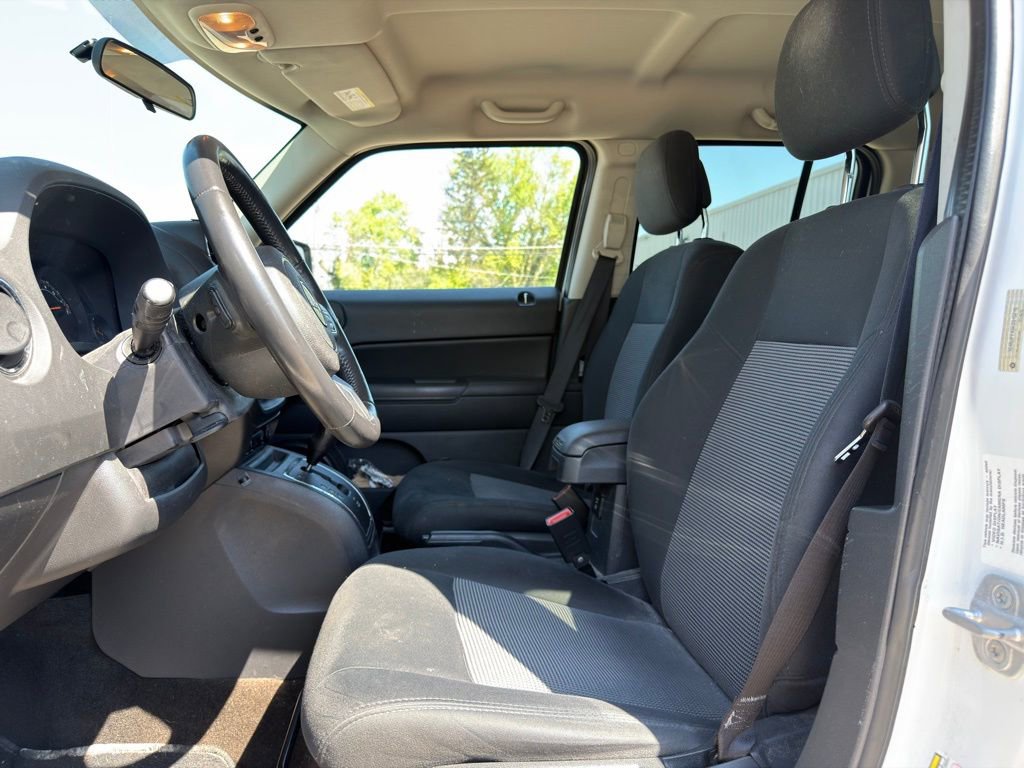 Used 2014 Jeep Patriot Latitude FWD image 2