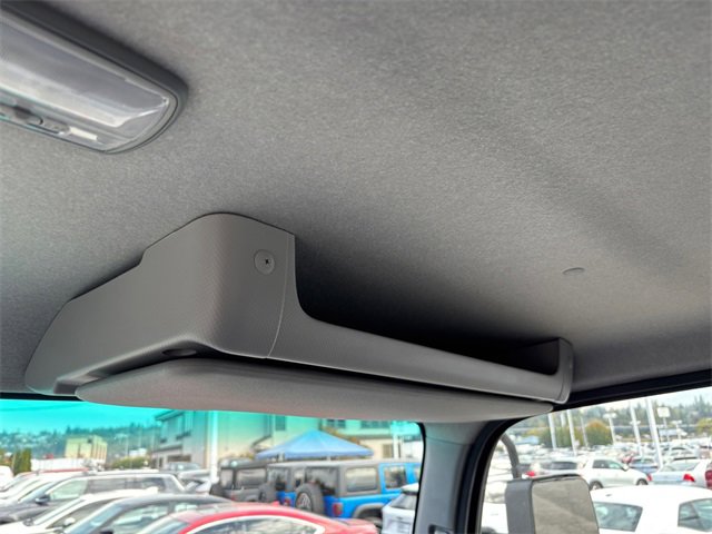 Used 2024 Chevrolet Low Cab Forward image 23