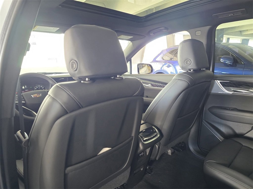 New 2025 Cadillac XT6 Premium Luxury image 10