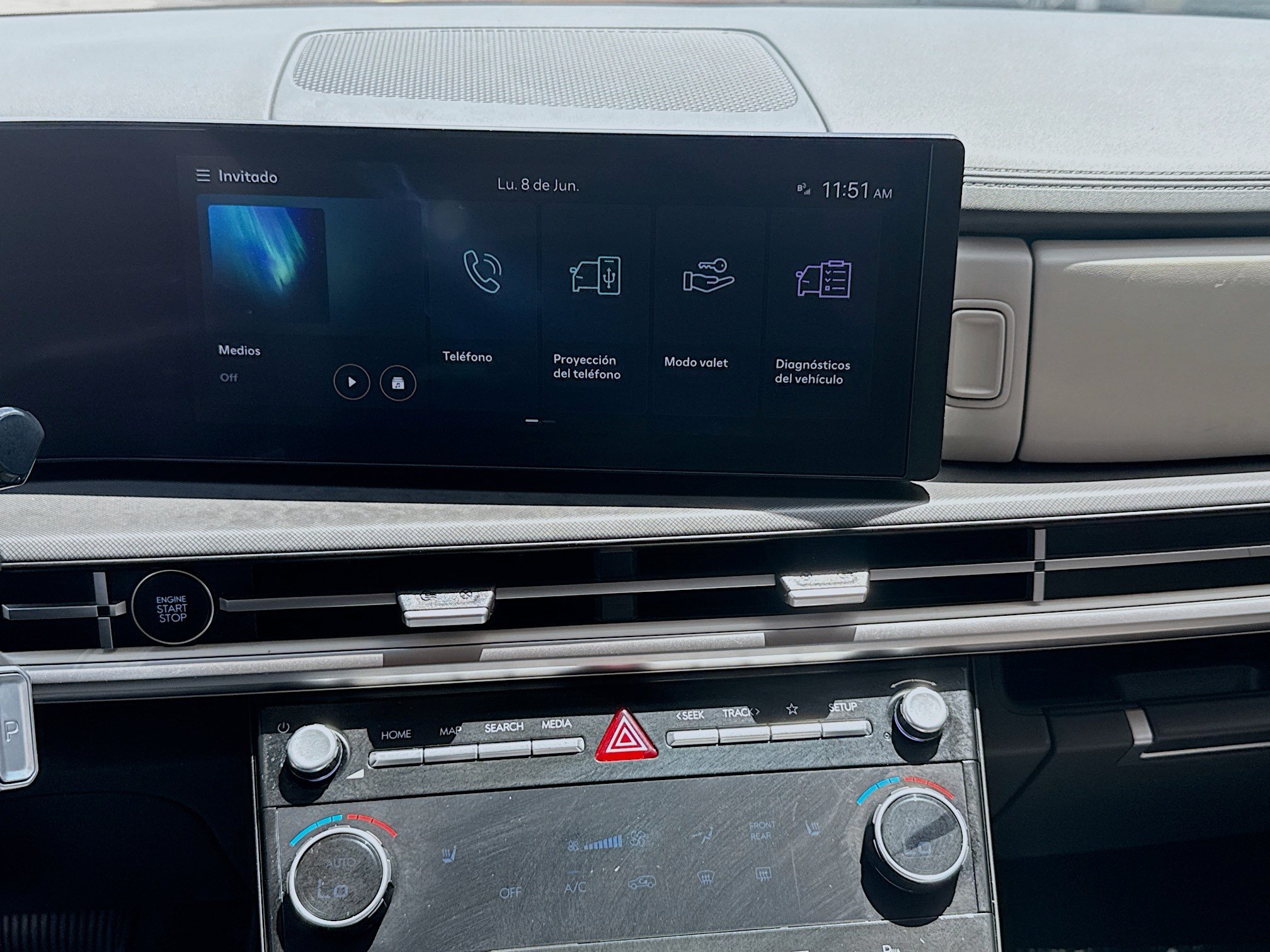 Used 2024 Hyundai Santa Fe SEL FWD image 10
