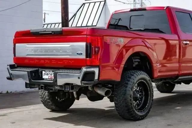 Used 2017 Ford F250 Platinum w/ Platinum Ultimate Package AWD/4WD image 12