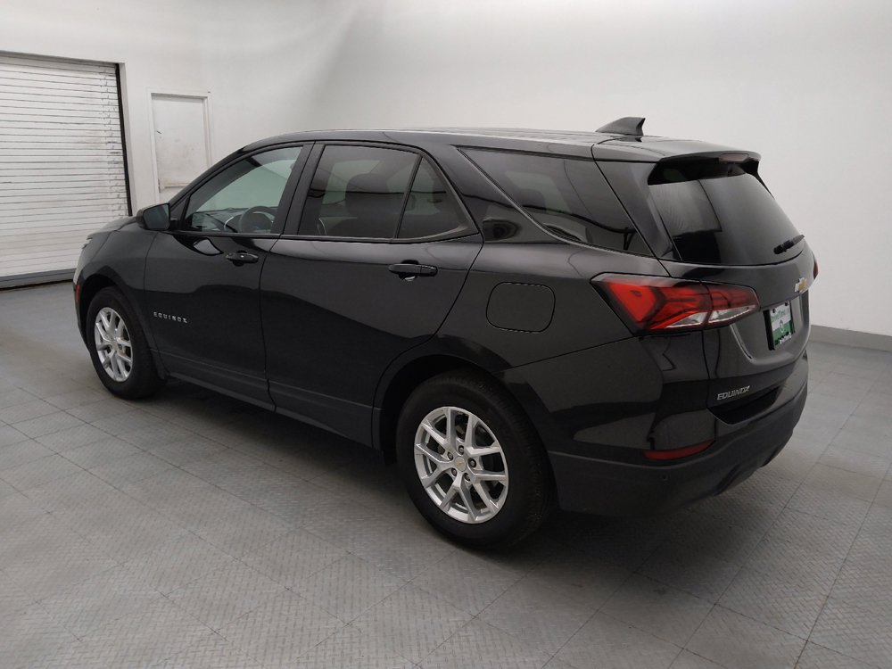 Used 2024 Chevrolet Equinox LS w/ LS Convenience Package FWD image 3