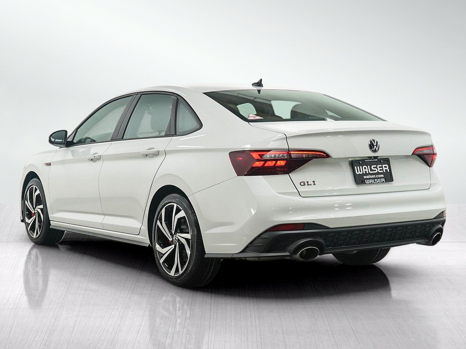 Used 2024 Volkswagen Jetta GLI Autobahn FWD image 3