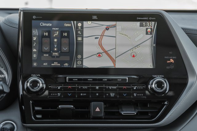 Used 2021 Toyota Highlander Platinum image 21