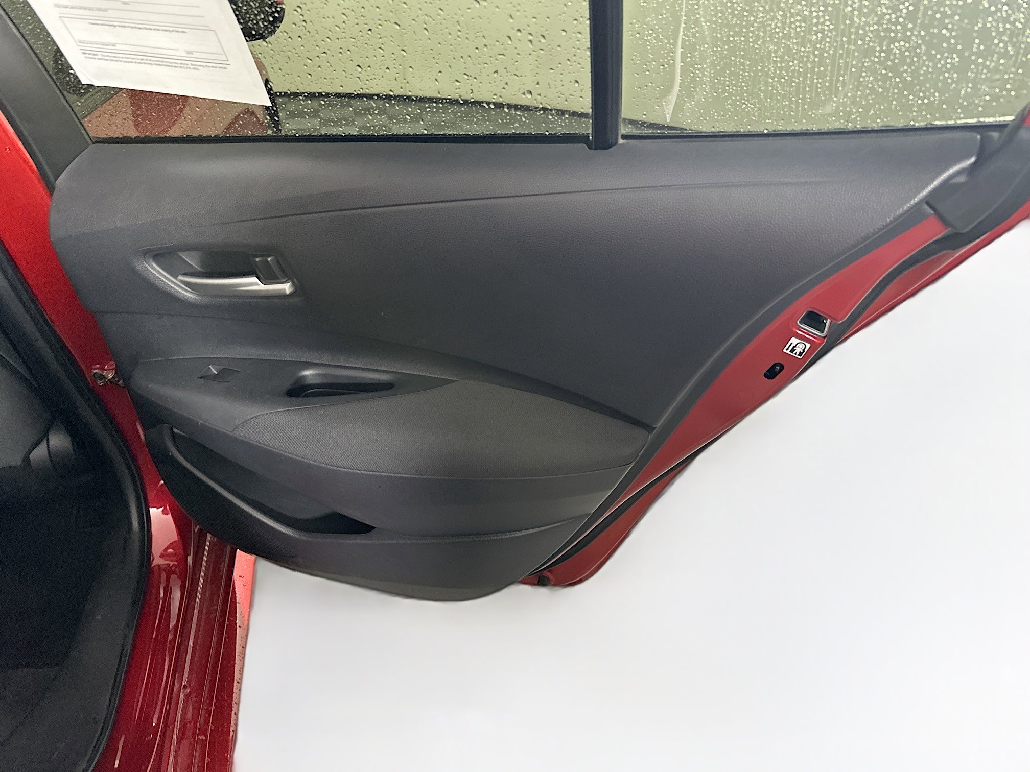 Used 2020 Toyota Corolla LE image 28