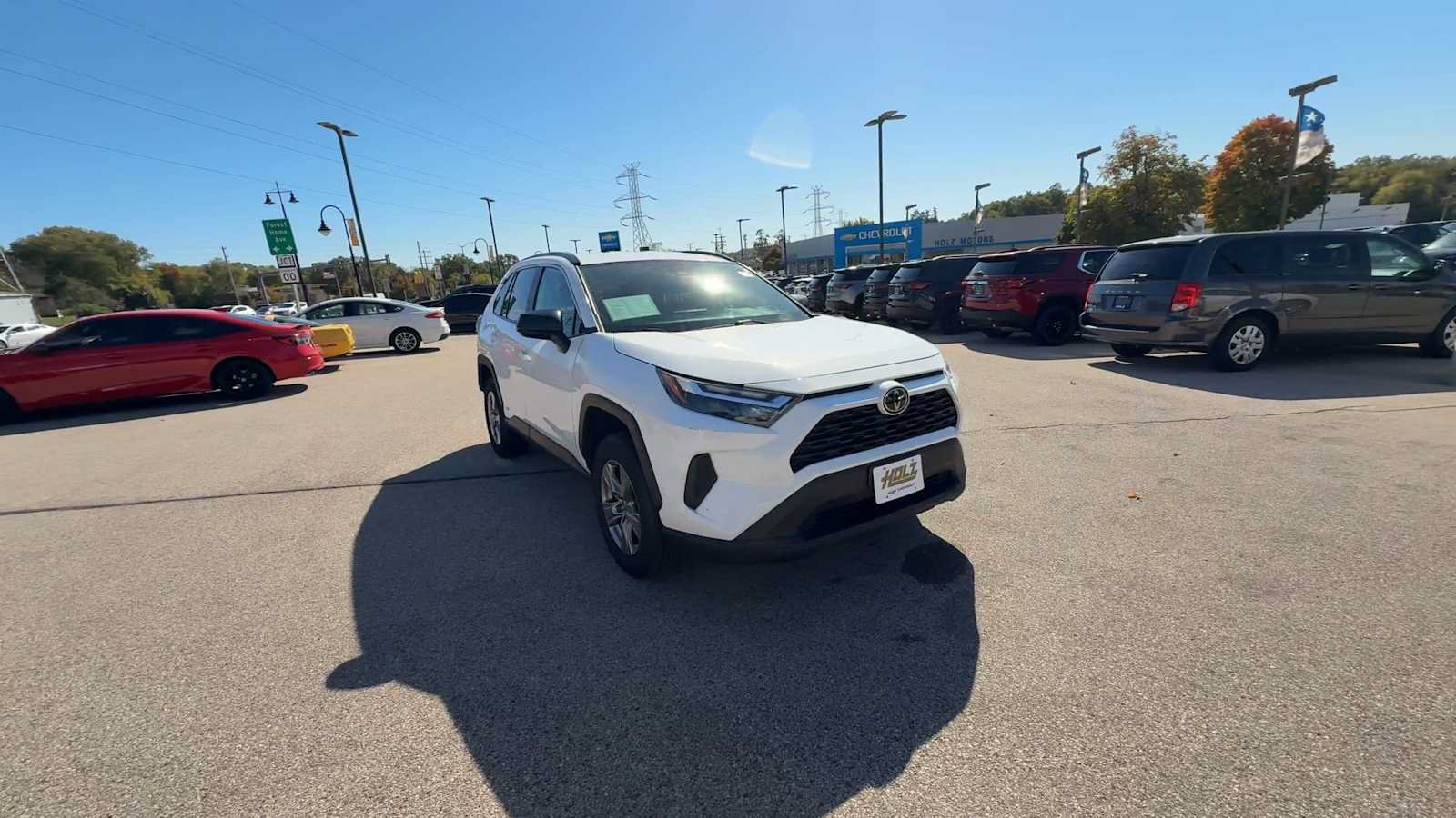 Used 2025 Toyota RAV4 LE AWD/4WD image 2