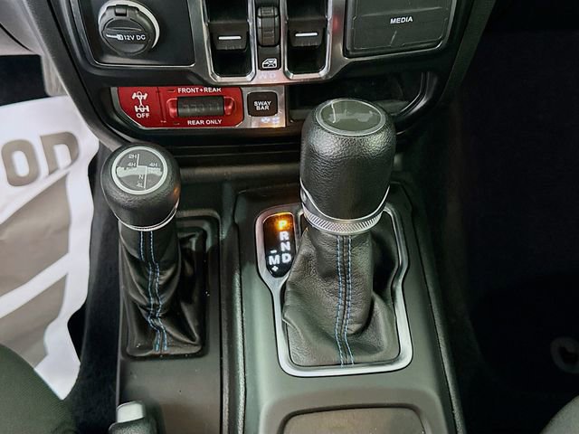 Used 2022 Jeep Wrangler Unlimited Rubicon 4xe w/ Cold Weather Group image 17