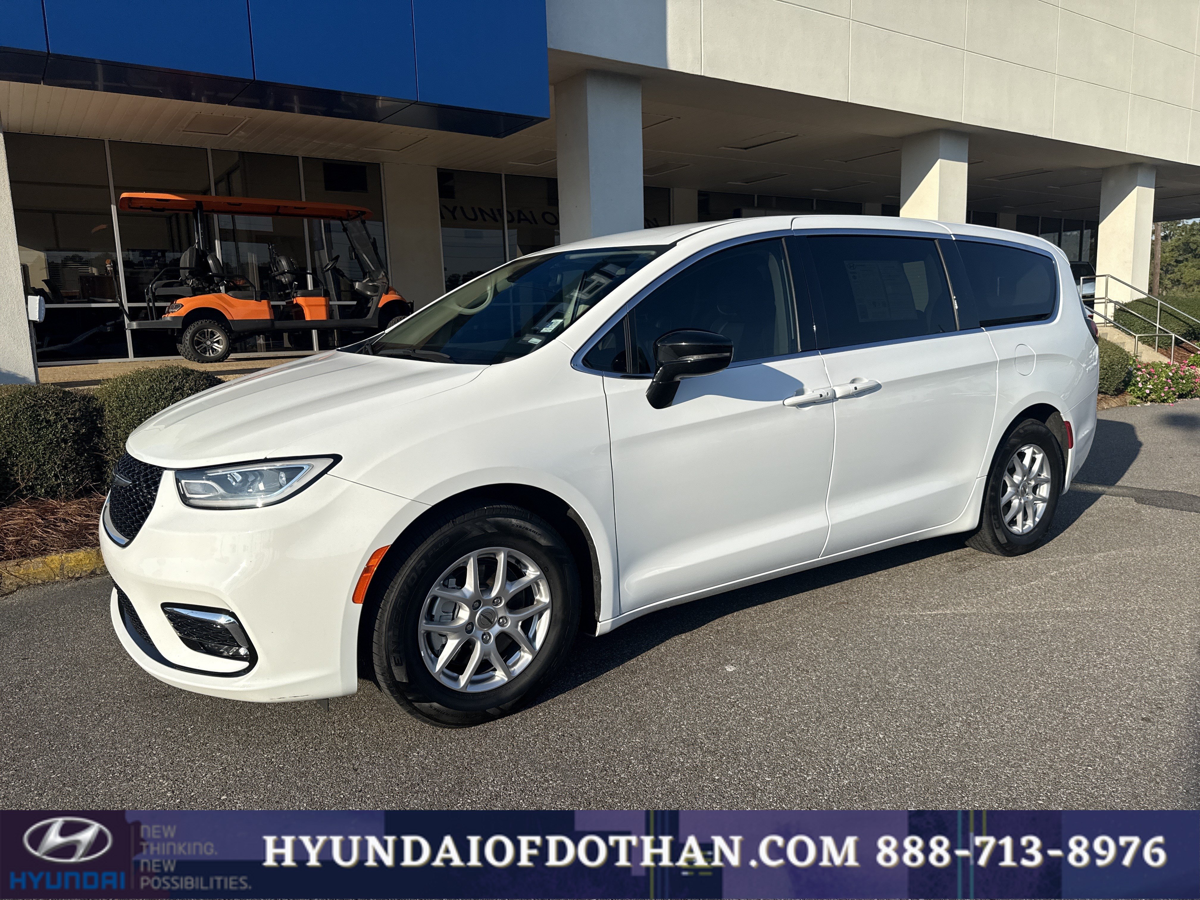 Used 2024 Chrysler Pacifica Touring-L