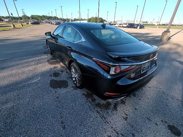 Used 2025 Lexus ES 350 Ultra Luxury FWD image 7