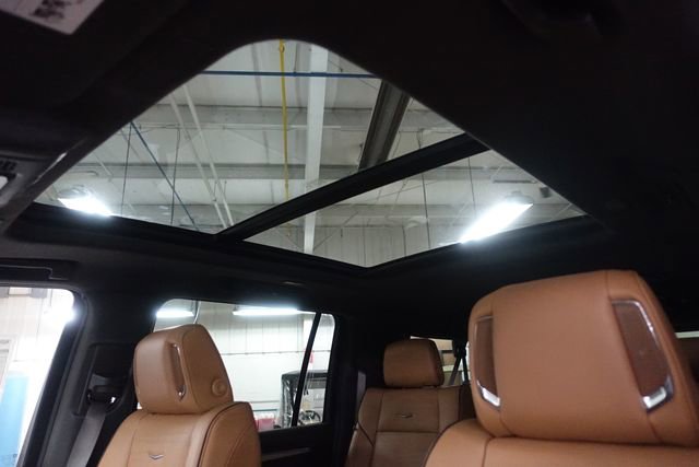 New 2026 Cadillac Escalade ESV Luxury w/ LPO, Radiant Package image 19