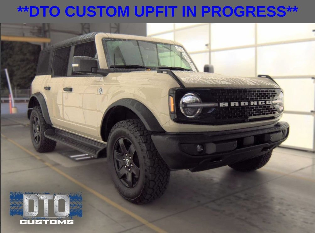 Used 2025 Ford Bronco Outer Banks AWD/4WD image 1
