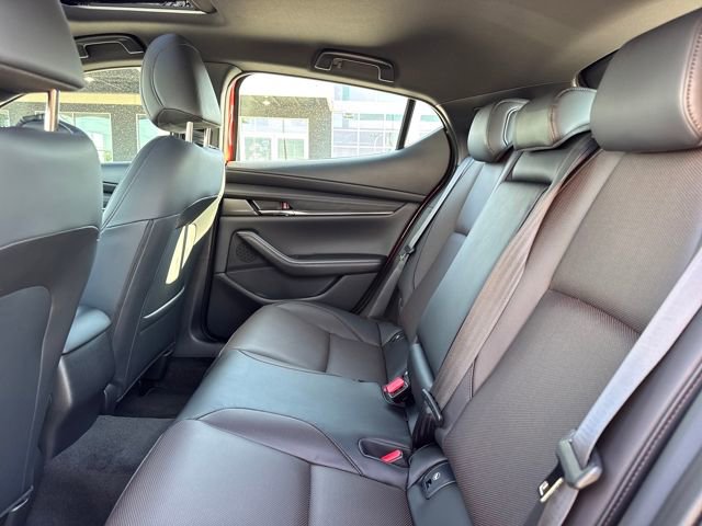 New 2026 MAZDA MAZDA3 Hatchback w/Premium Plus Pkg image 9
