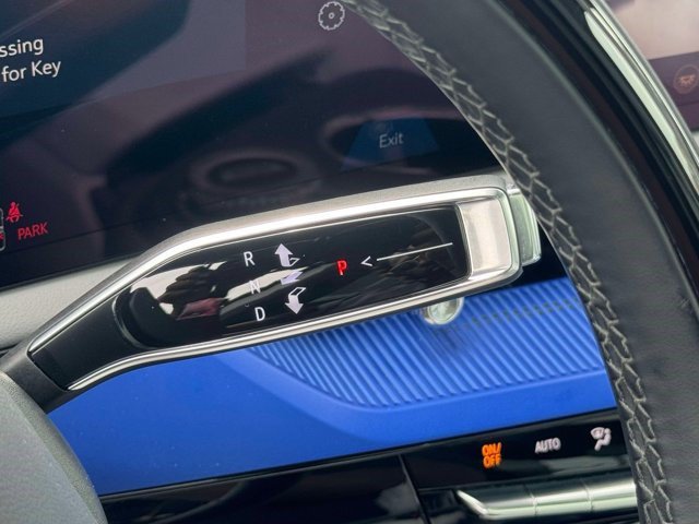Certified 2025 Cadillac Optiq Luxury 1 AWD/4WD image 11