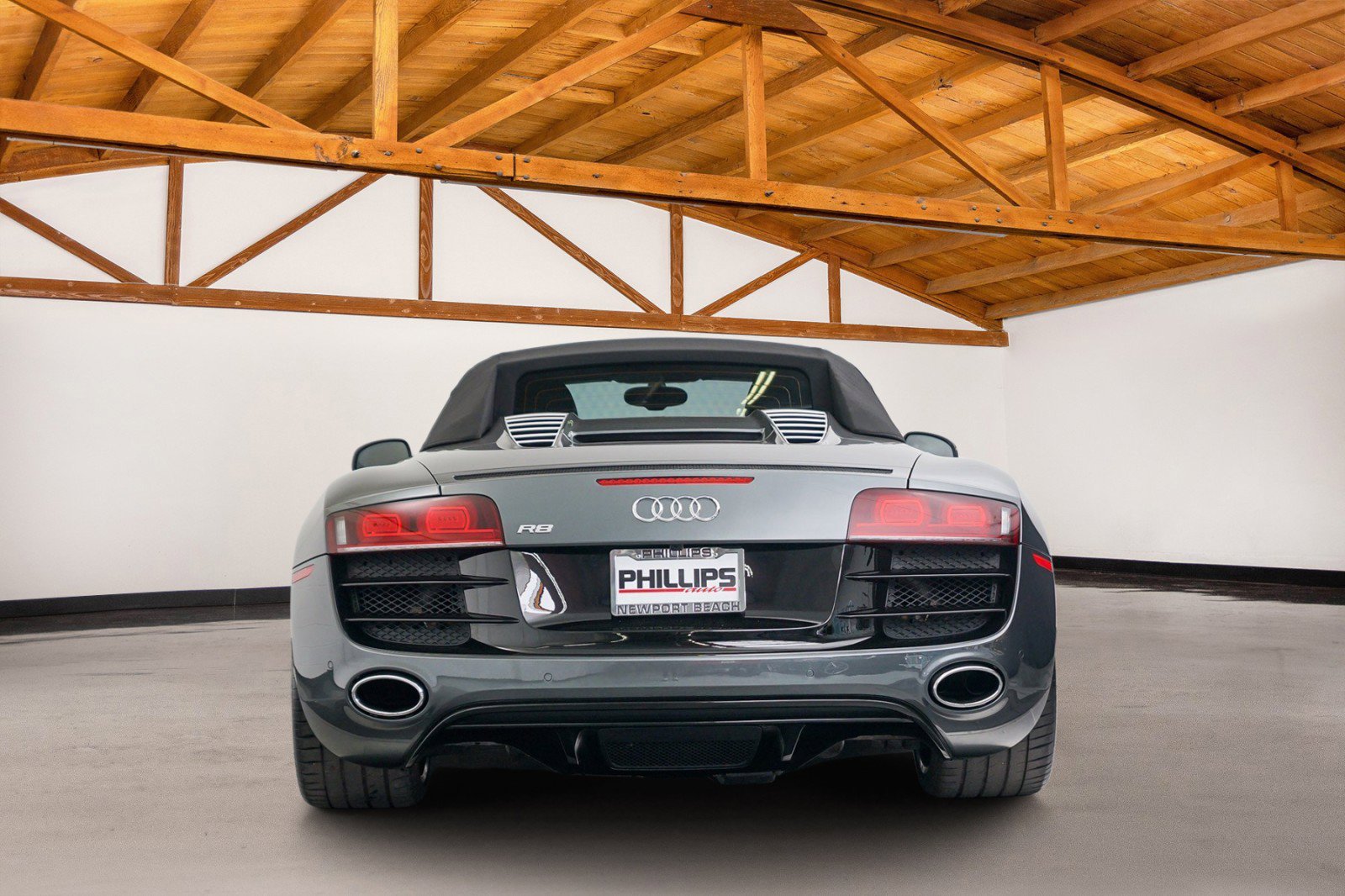 Used 2012 Audi R8 V10 AWD/4WD image 5