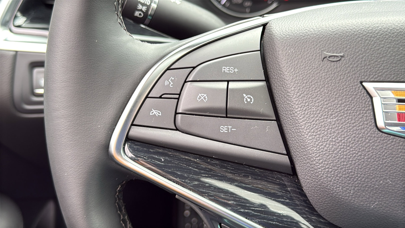 Certified 2025 Cadillac XT5 Premium Luxury image 16