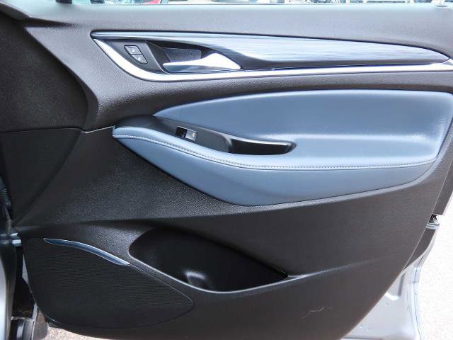 Used 2023 Buick Enclave Essence image 22