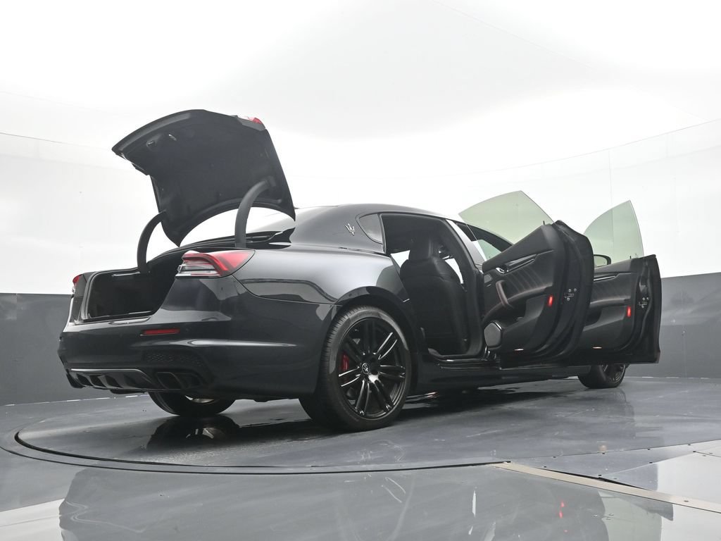 Used 2022 Maserati Quattroporte Trofeo RWD image 23