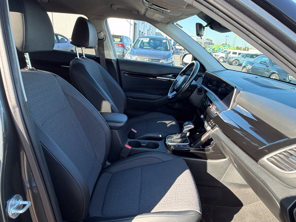 Used 2024 Kia Seltos S AWD/4WD image 41