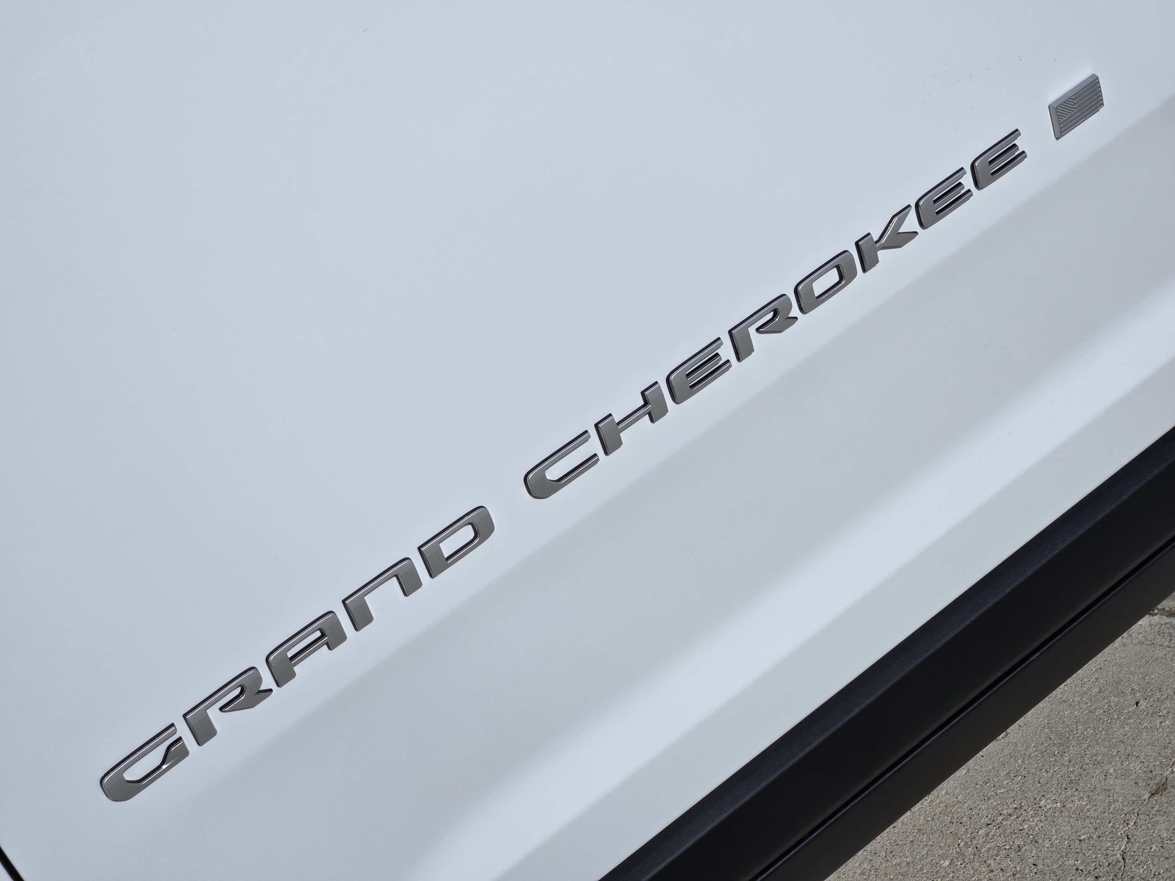 New 2026 Jeep Grand Cherokee L Laredo AWD/4WD image 8