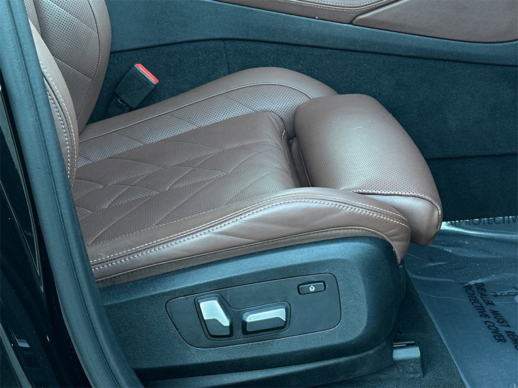 Used 2023 BMW X6 xDrive40i w/ M Sport Package image 12