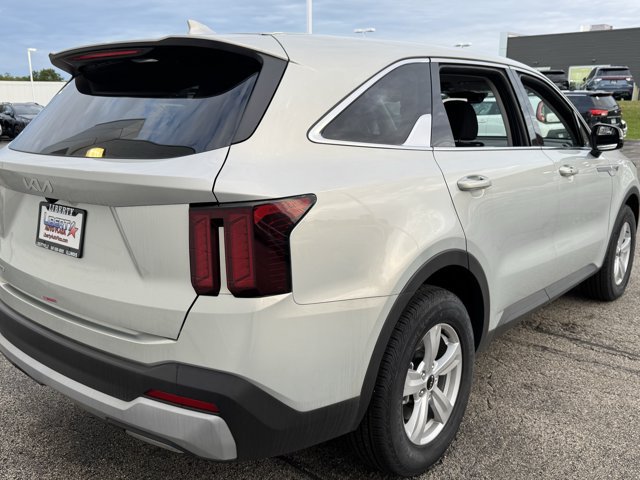 New 2026 Kia Sorento LX FWD image 15
