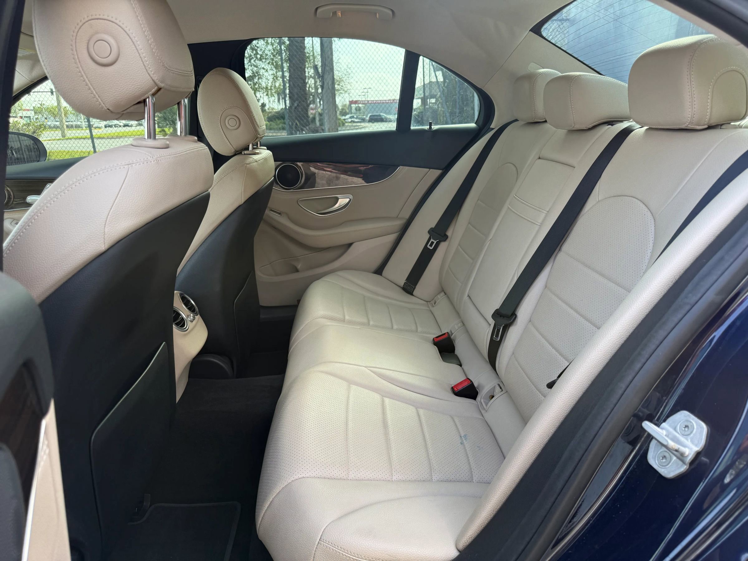 Used 2015 Mercedes-Benz C 300 Sedan image 15