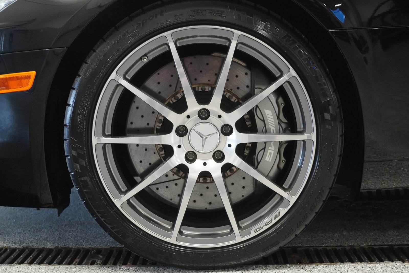 Used 2011 Mercedes-Benz SLS AMG Coupe image 9