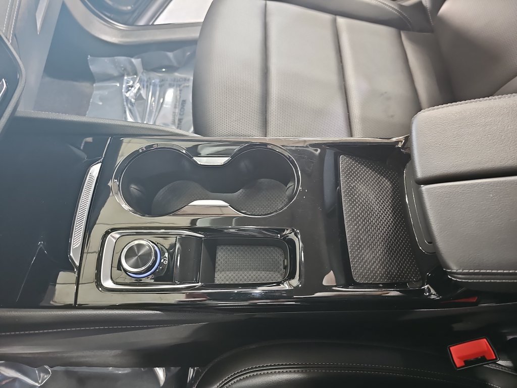 Certified 2024 Buick Envision Preferred AWD/4WD image 29