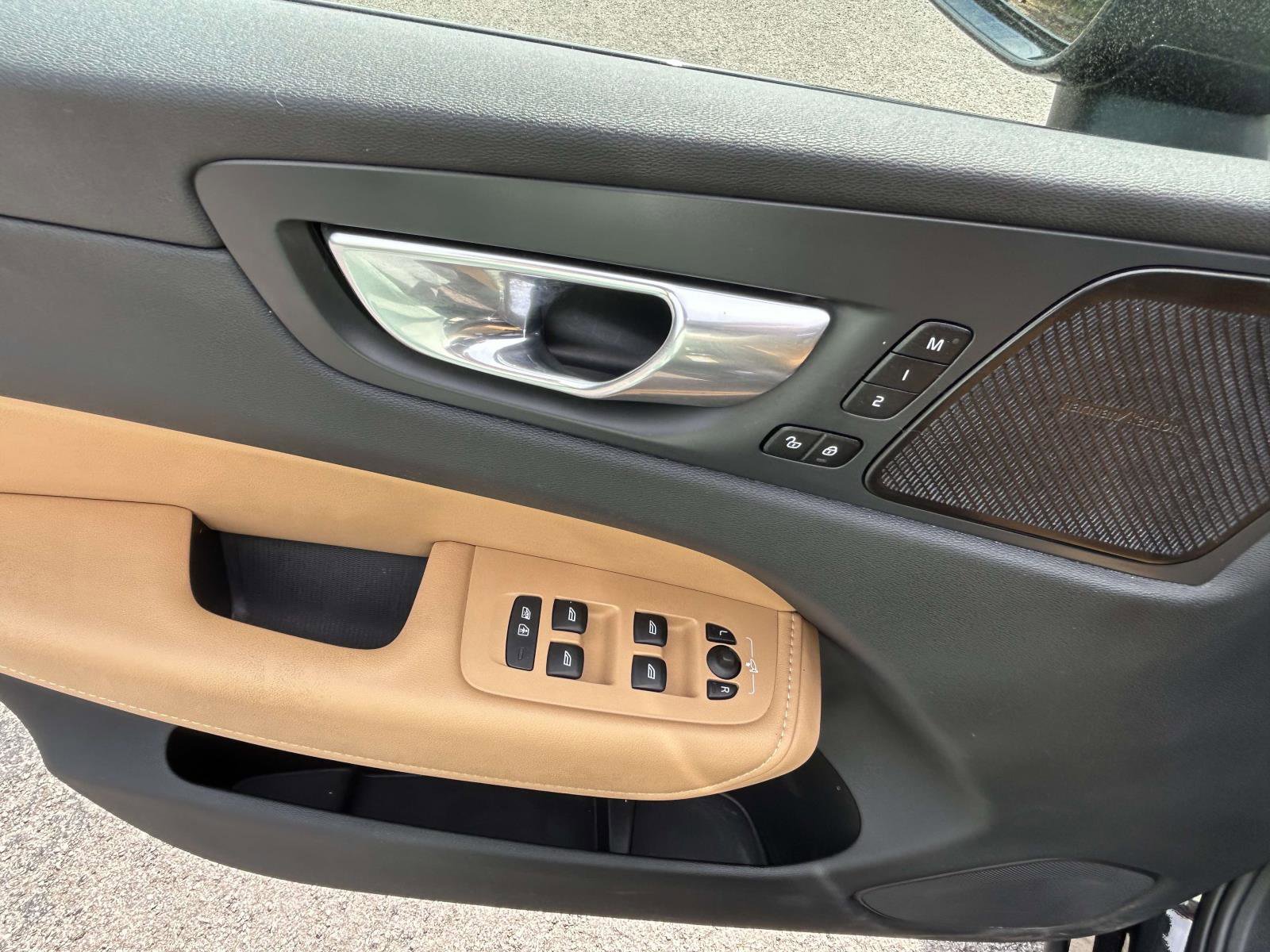 Certified 2023 Volvo XC60 B5 Ultimate image 20