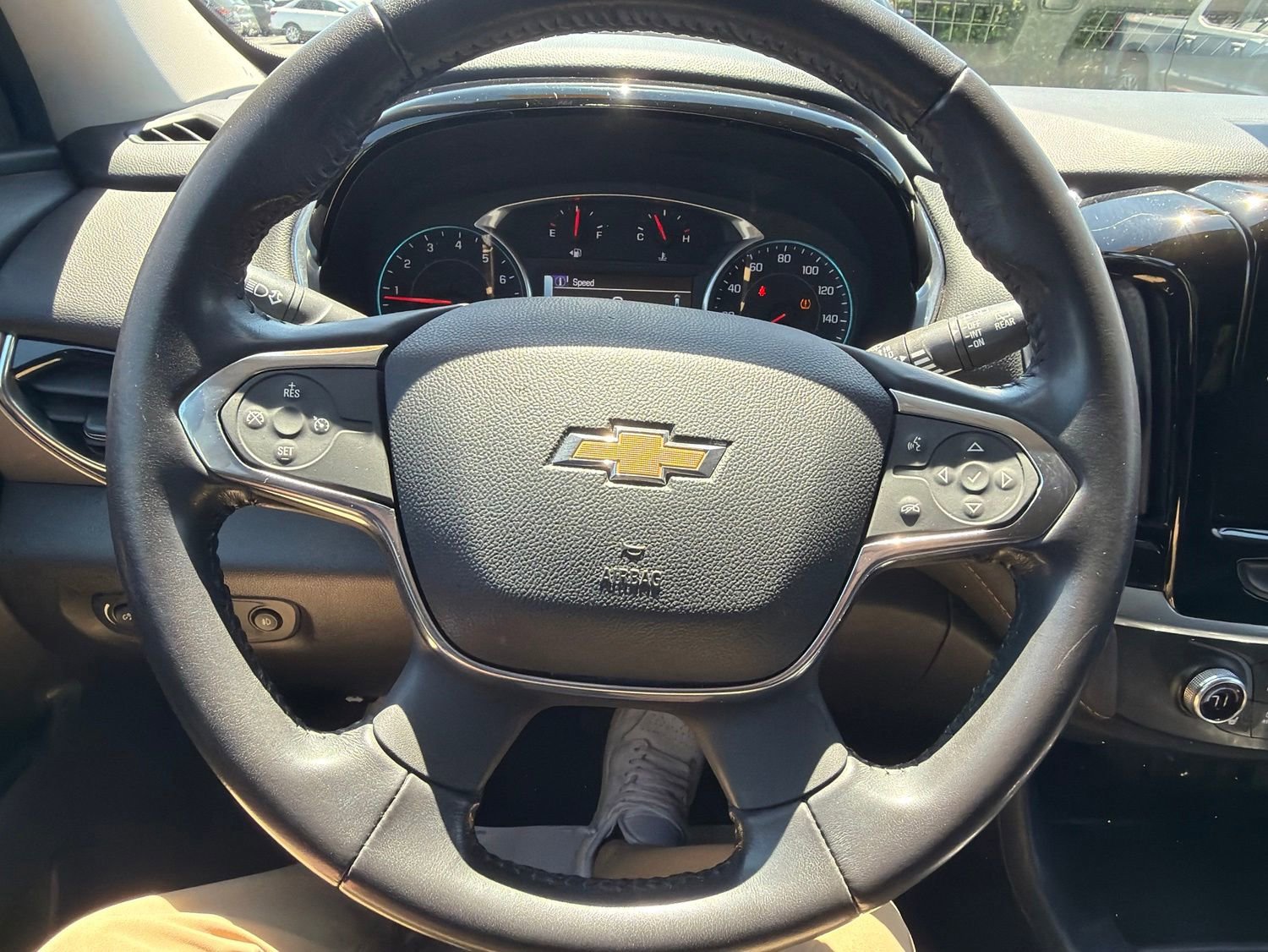 Used 2019 Chevrolet Traverse LT FWD image 13